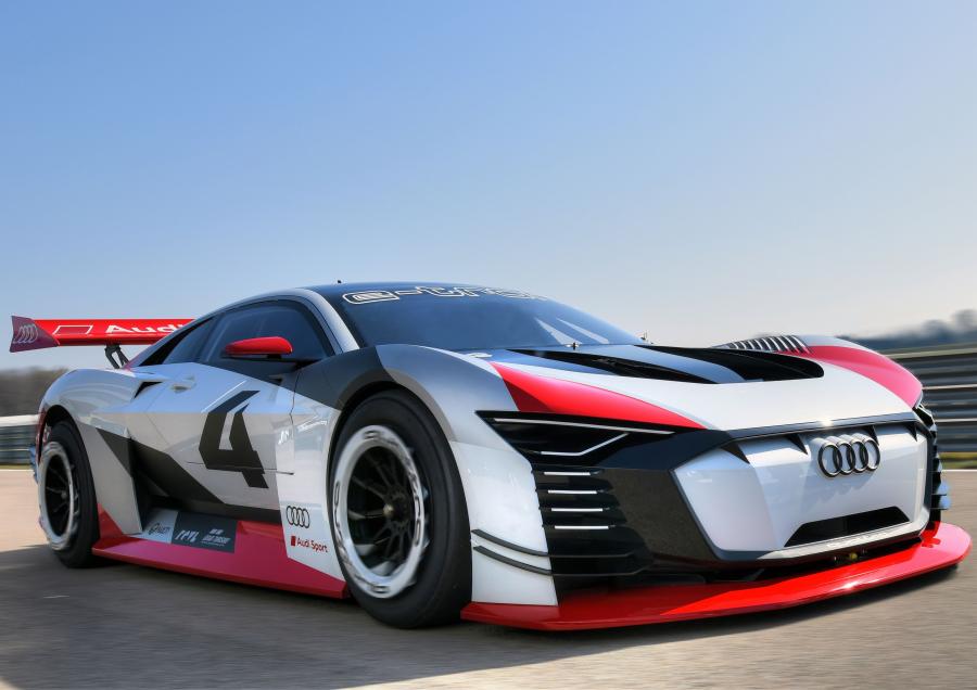  Audi e-tron Vision Gran Turismo 2018 года  (фото 18 из 22)